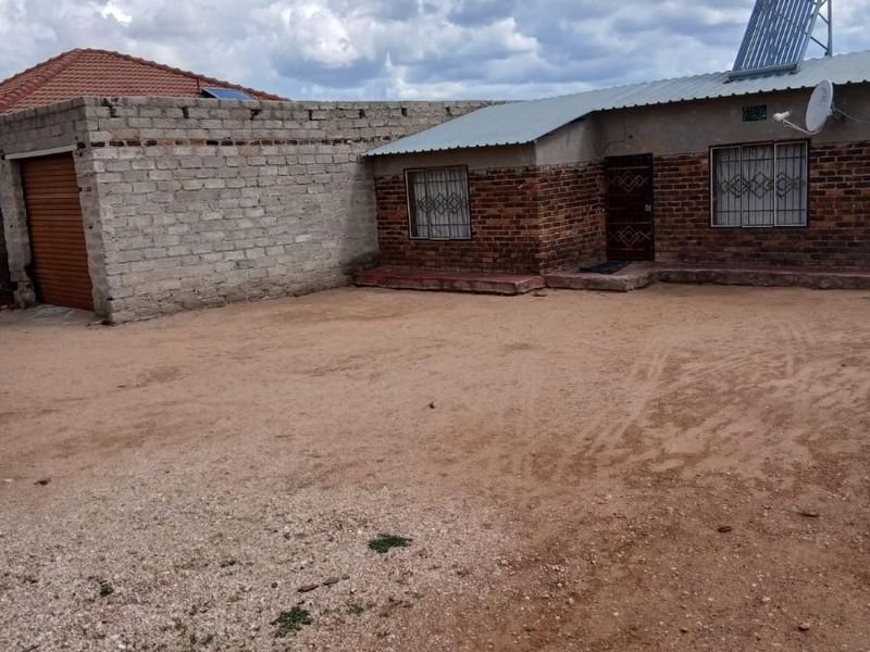 House For Sale in Polokwane Ext 75, Polokwane - Photo 2