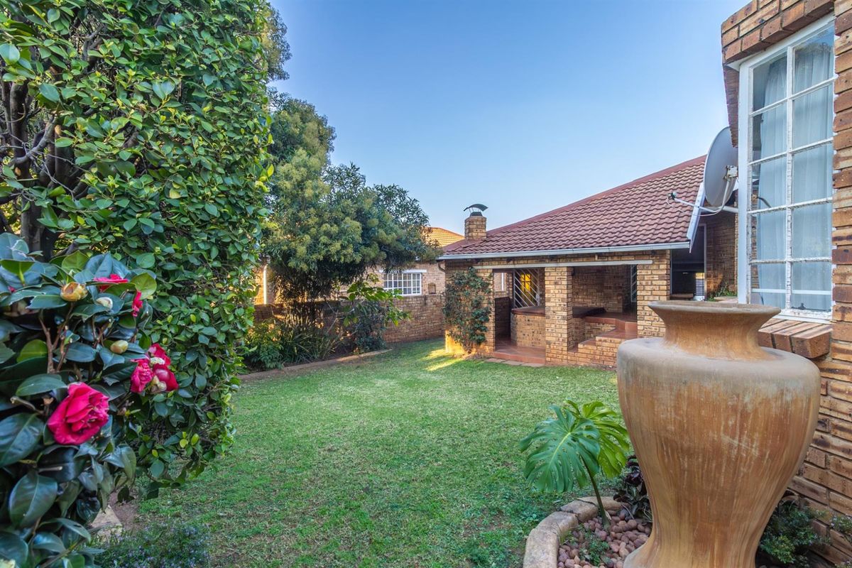 3 Bedroom Cluster in Chancliff Estate - Photo 3