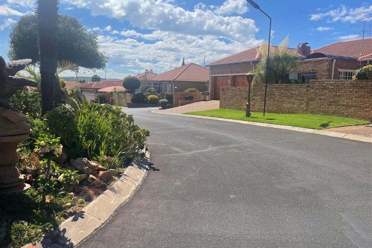 3 Bedroom Cluster in Chancliff Estate - Photo 4