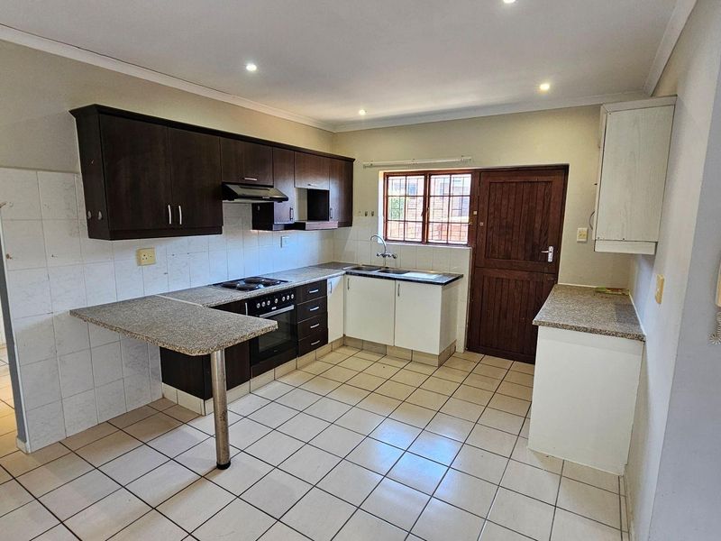 Unit For Sale in Margate, KwaZulu Natal - Photo 8