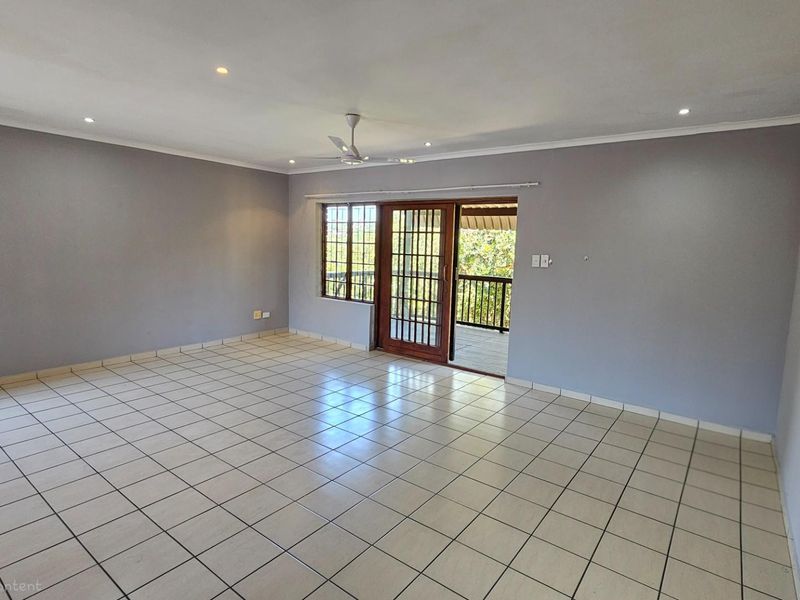 Unit For Sale in Margate, KwaZulu Natal - Photo 4