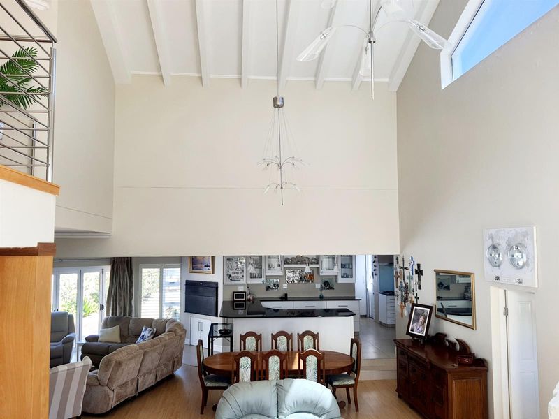 A Light-Filled Coastal Haven Where Space, Style and Comfort Come Together - Photo 10