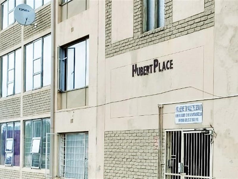 1.5 Bed 1 Bath Ground Apartment For Sale in Secure Complex Witpoortjie, Roodepoort - Photo 2