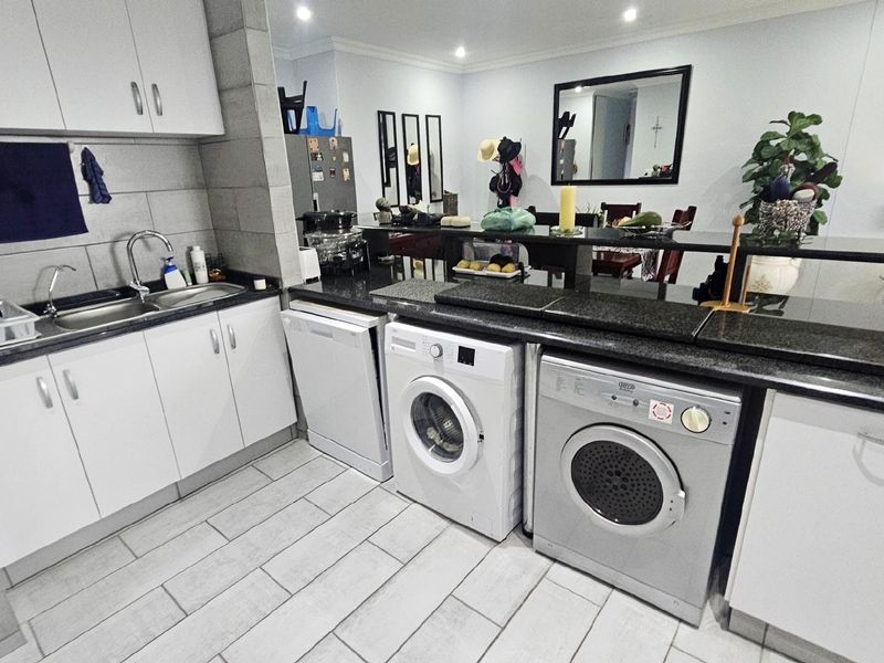 Apartment For Sale in Manaba Beach, Margate, KwaZulu Natal - Photo 10