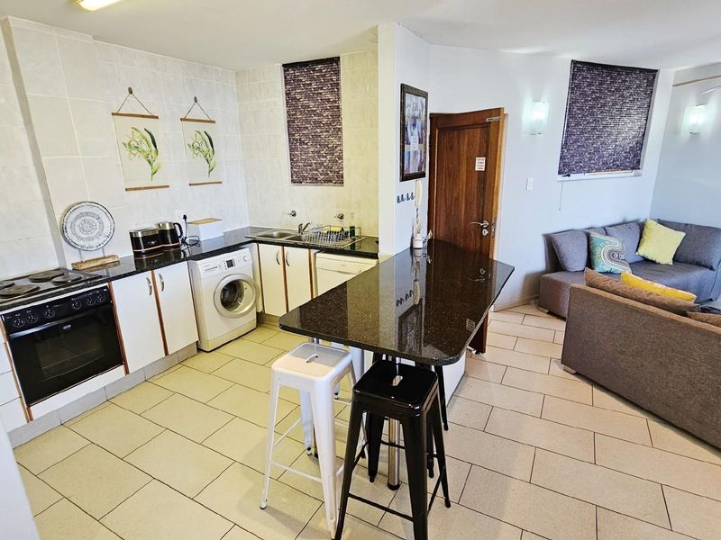 Picturesque Seaview Apartment in Manaba Beach - Photo 9