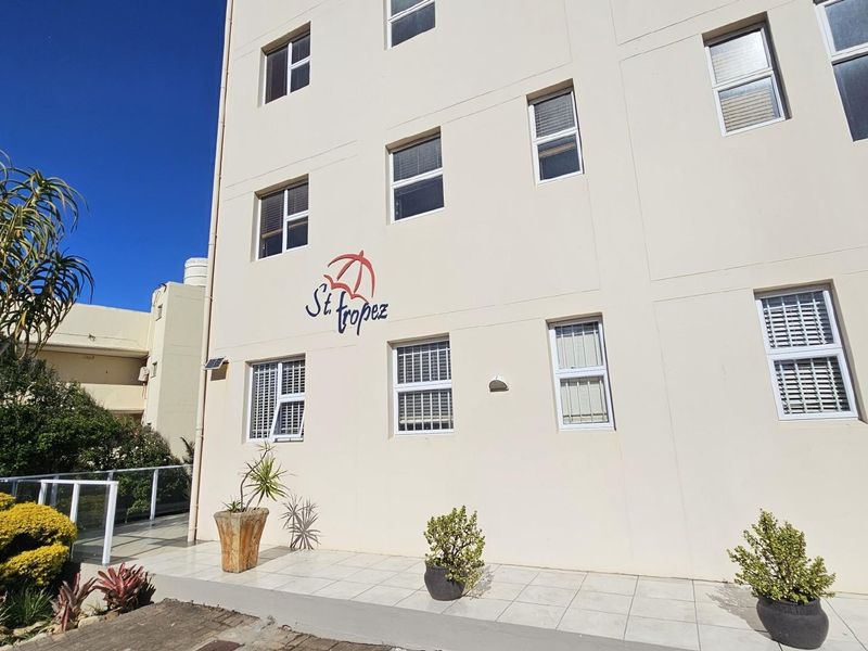 Picturesque Seaview Apartment in Manaba Beach - Photo 2