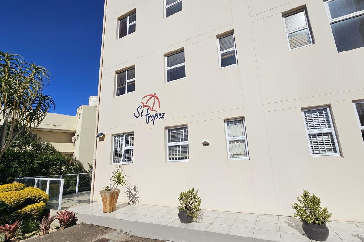 Picturesque Seaview Apartment in Manaba Beach - Photo 2