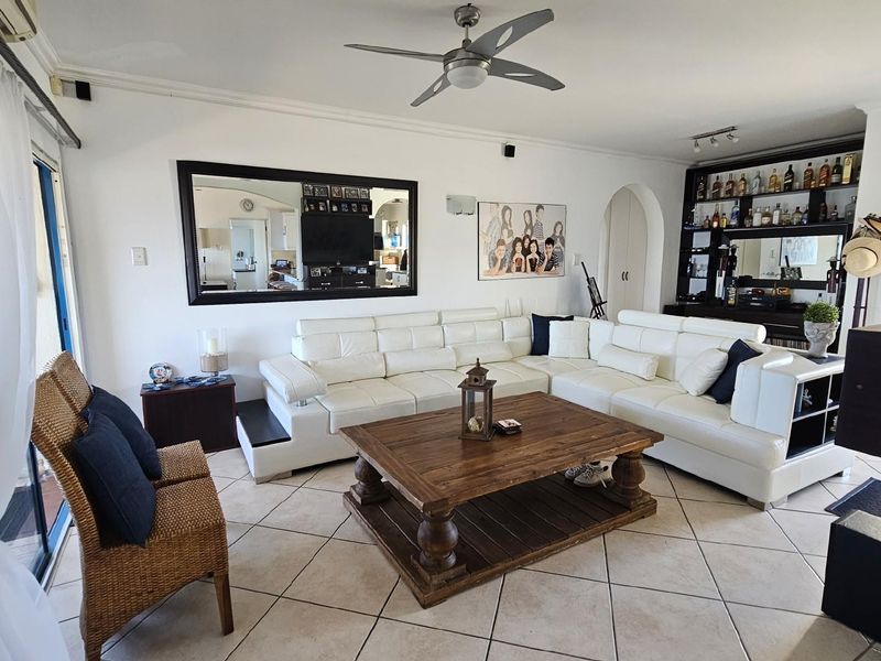 Penthouse For Sale in Uvongo Beach, Margate, KwaZulu Natal - Photo 10