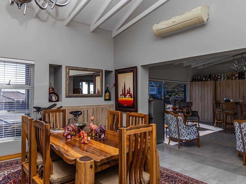4 Bedroom Family House or Guest House Opportunity! - Photo 8