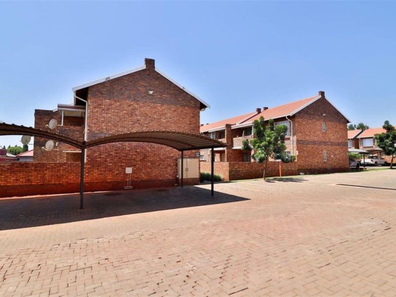 GREAT INVESTMENT AND IDEAL TO RAISE YOUR FAMILY - Photo 4