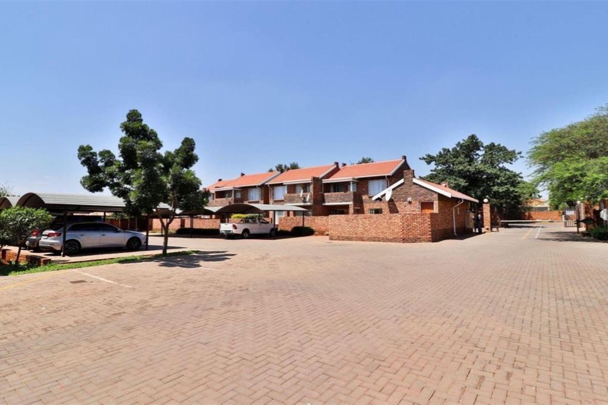 GREAT INVESTMENT AND IDEAL TO RAISE YOUR FAMILY - Photo 3