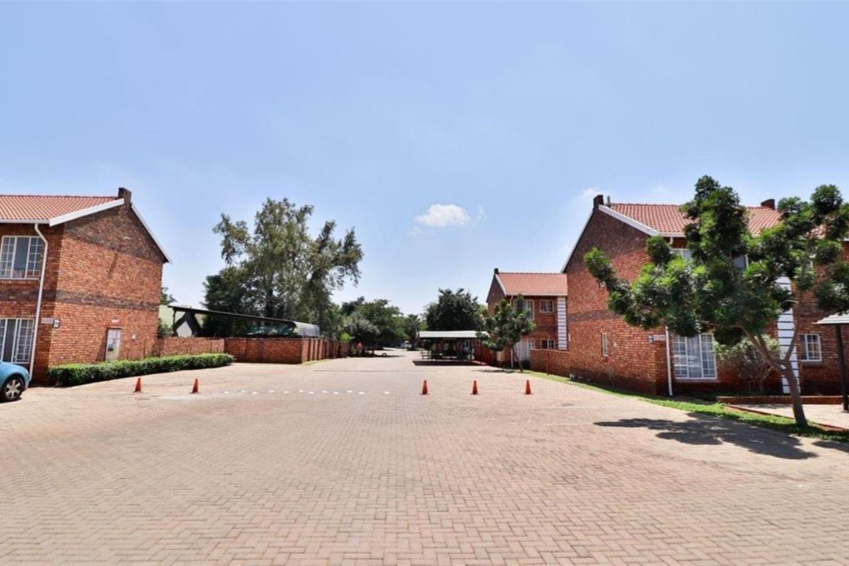 GREAT INVESTMENT AND IDEAL TO RAISE YOUR FAMILY - Photo 2