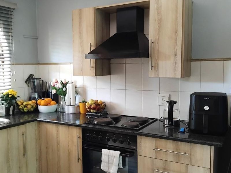 Lovely Modern 2-Bed 2 (Full) Bath Ground Floor Apartment For Sale in Secure Estate - Photo 6