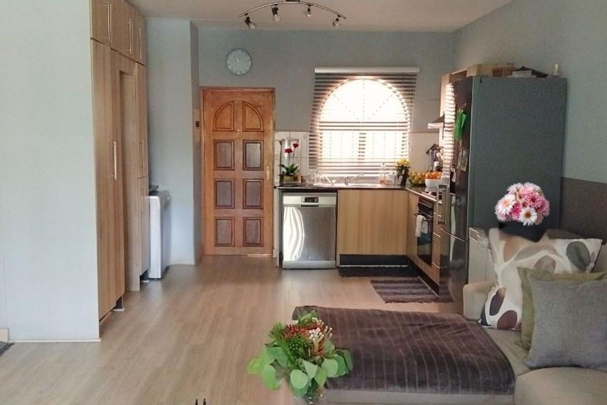 Lovely Modern 2-Bed 2 (Full) Bath Ground Floor Apartment For Sale in Secure Estate - Photo 3