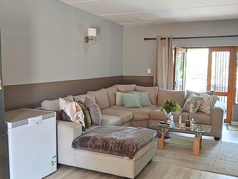 Lovely Modern 2-Bed 2 (Full) Bath Ground Floor Apartment For Sale in Secure Estate - Photo 5