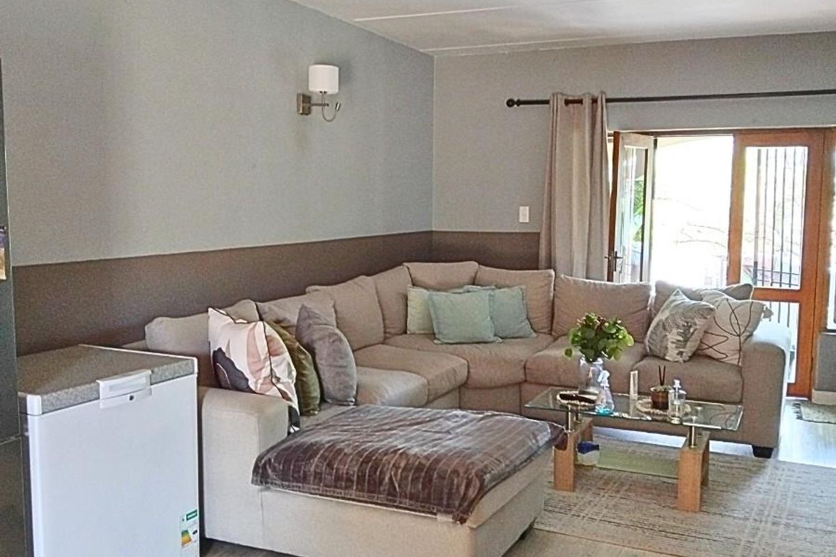 Lovely Modern 2-Bed 2 (Full) Bath Ground Floor Apartment For Sale in Secure Estate - Photo 5