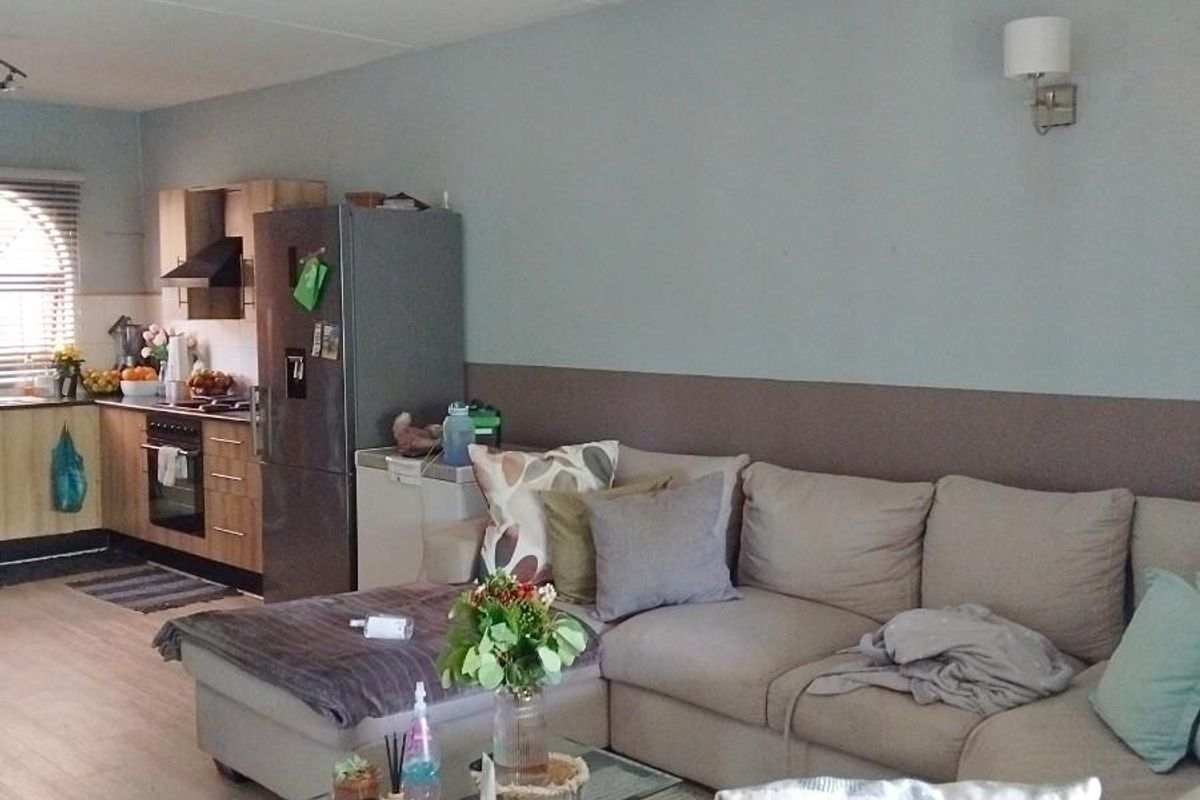 Lovely Modern 2-Bed 2 (Full) Bath Ground Floor Apartment For Sale in Secure Estate - Photo 4