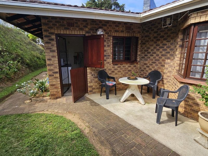 Townhouse For Sale in Uvongo Beach, Margate, KwaZulu Natal - Photo 8