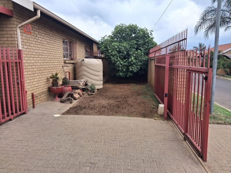 House For Sale in Reyno Ridge, Witbank - Photo 5