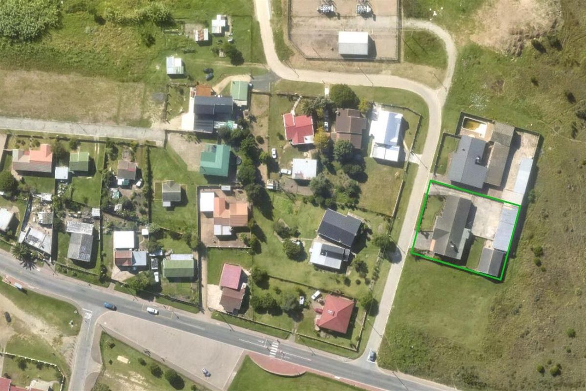 House For Sale in Pacaltsdorp George Western Cape - Photo 5