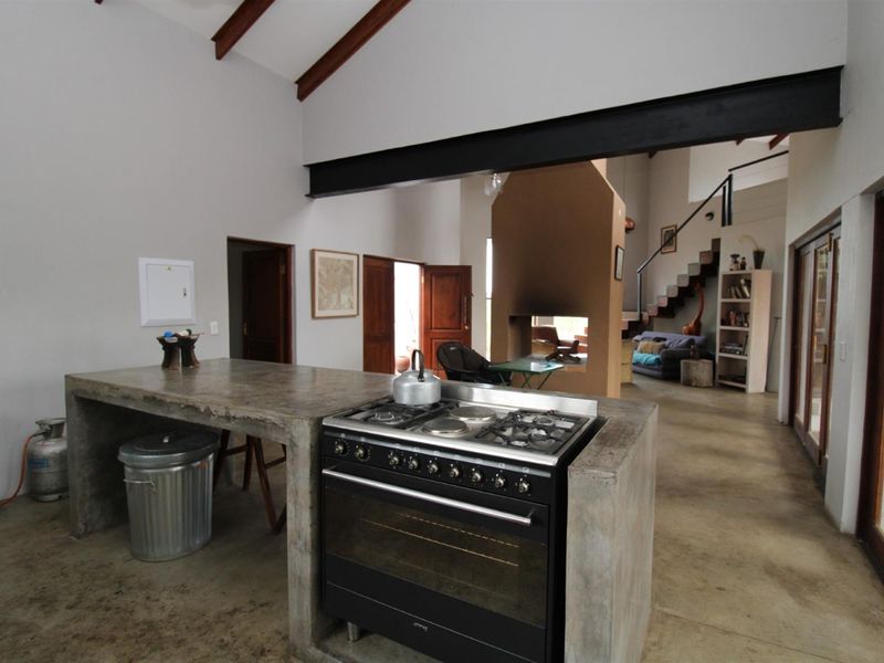 Private Game Farm -  Four bedroom home near Bela-Bela - 186 hectares -  SOLE MANDATE - Photo 8