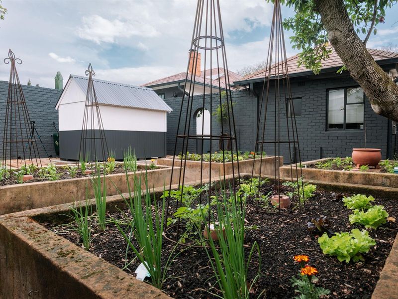 Heritage Home in the Heart of The Parks, Warmth, Charm, Best of Family Living. - Photo 9