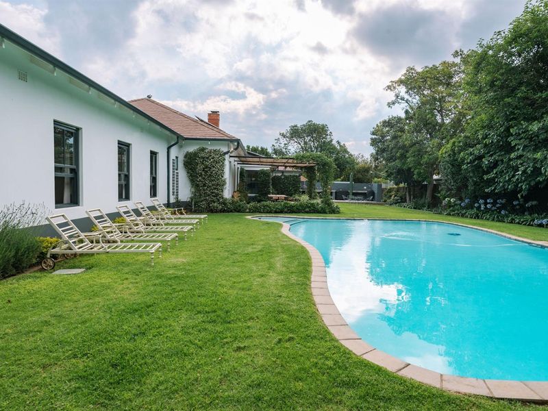 Heritage Home in the Heart of The Parks, Warmth, Charm, Best of Family Living. - Photo 8