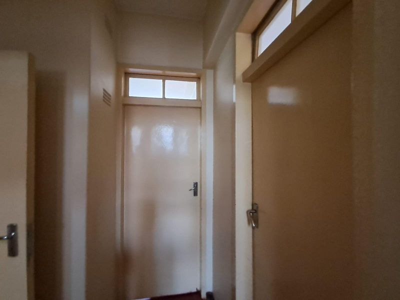 Apartment For Sale in Berea, Johannesburg - Photo 8