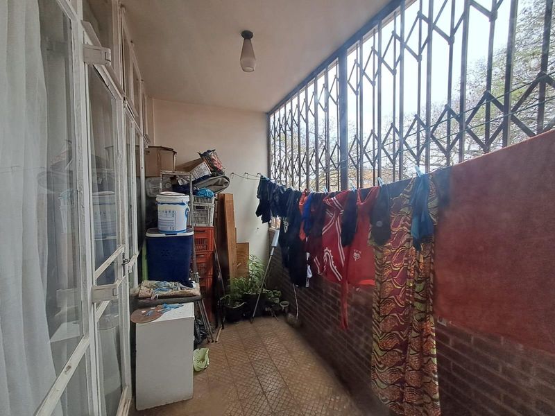 Apartment For Sale in Yeoville, Johannesburg - Photo 6