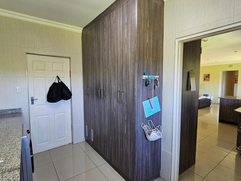 House For Sale in Shelly Beach, Margate, KwaZulu Natal - Photo 8