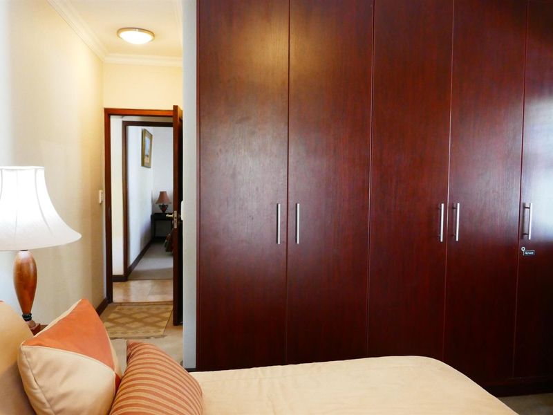 Tranquil Ground-Floor Apartment in Boutique Block - Photo 8