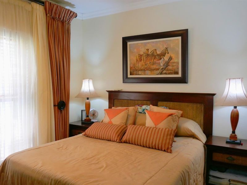 Tranquil Ground-Floor Apartment in Boutique Block - Photo 6