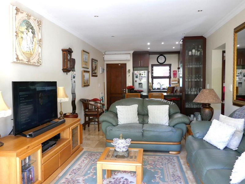 Tranquil Ground-Floor Apartment in Boutique Block - Photo 4