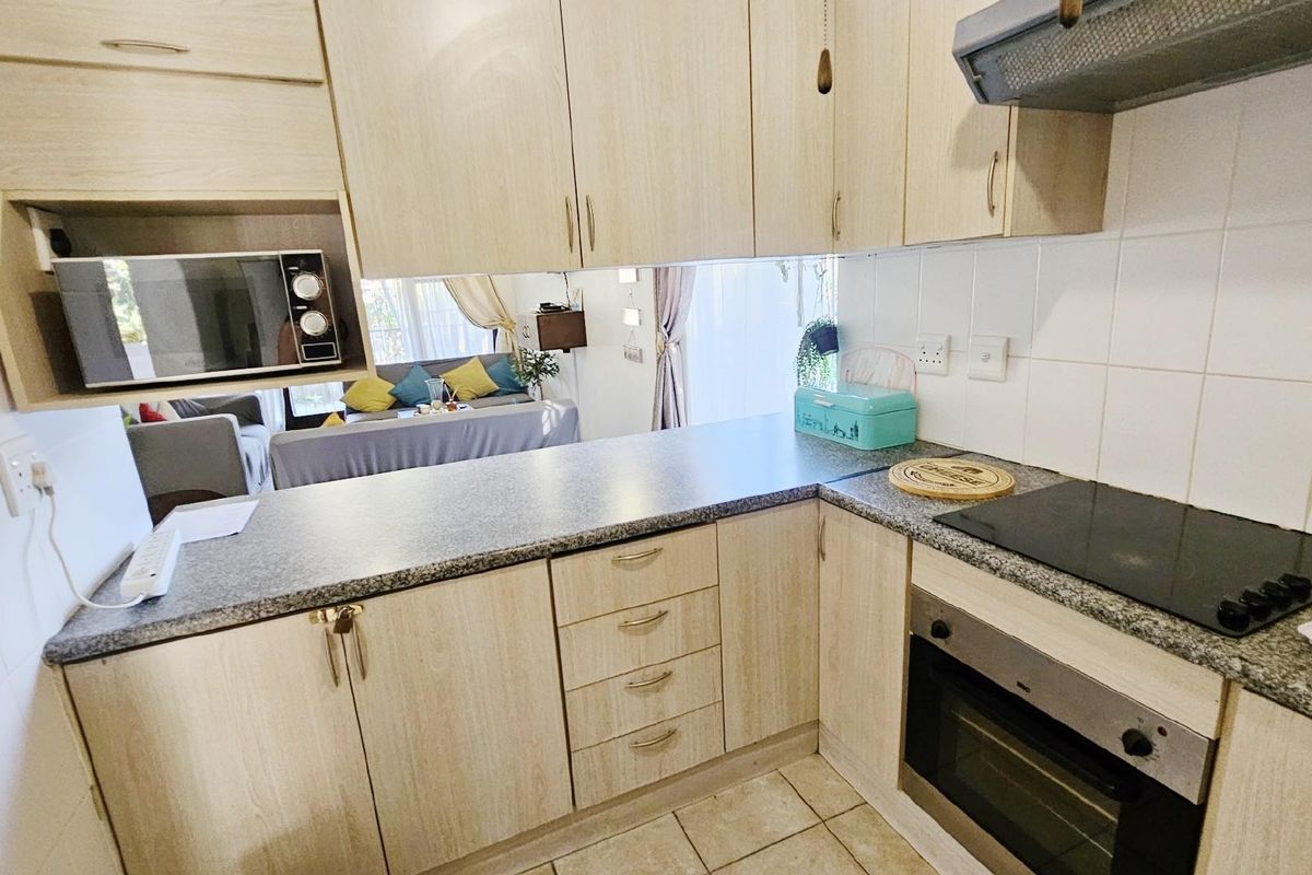 Townhouse For Sale in Ramsgate, Margate, KwaZulu Natal - Photo 3