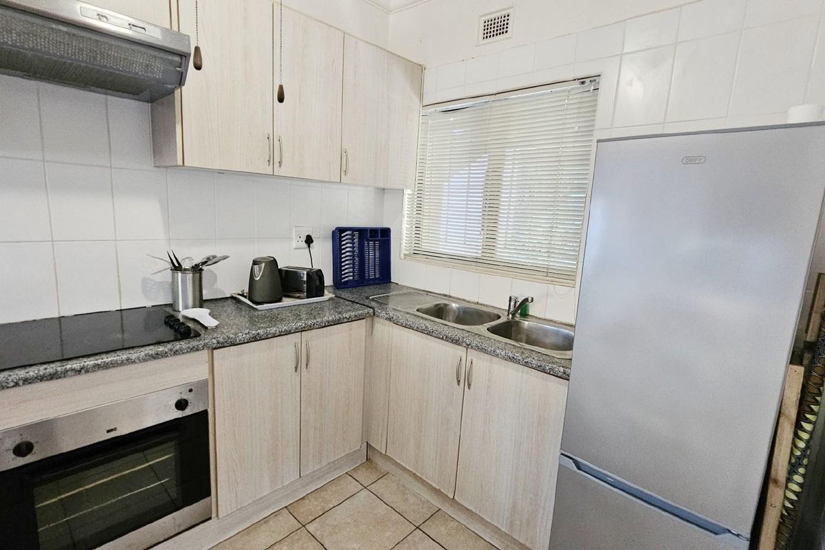 Townhouse For Sale in Ramsgate, Margate, KwaZulu Natal - Photo 4