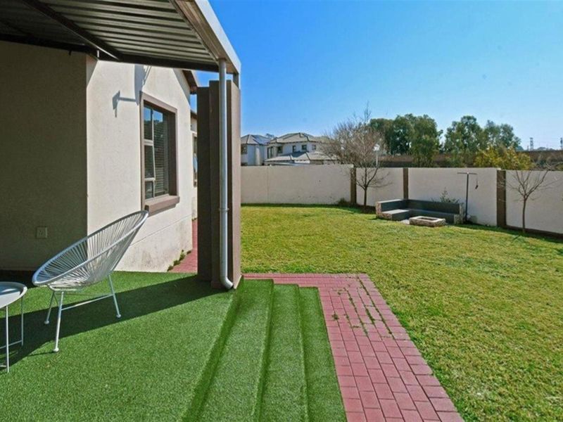 Heavenly 3-Bedroom Home in the Heart of Thatchfield - Photo 8