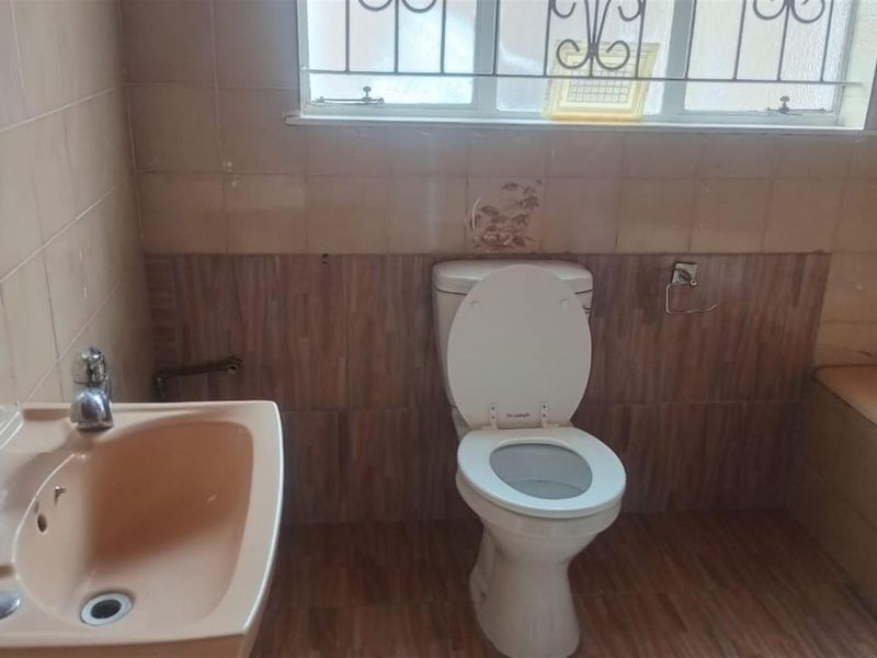 House To Rent in Lennoxton Newcastle KwaZulu Natal - Photo 10