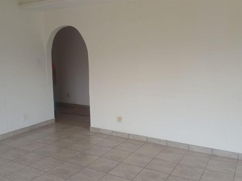 House To Rent in Lennoxton Newcastle KwaZulu Natal - Photo 8