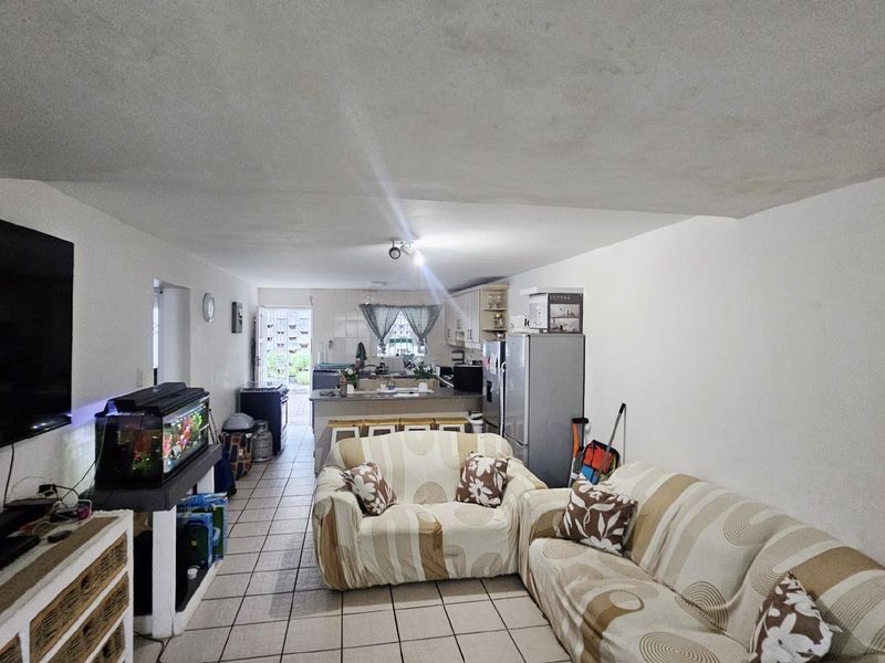 Apartment For Sale in Margate, KwaZulu Natal - Photo 7