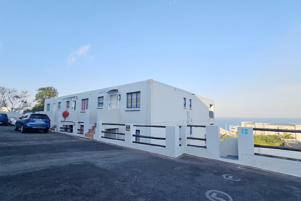 Apartment For Sale in Margate, KwaZulu Natal - Photo 2