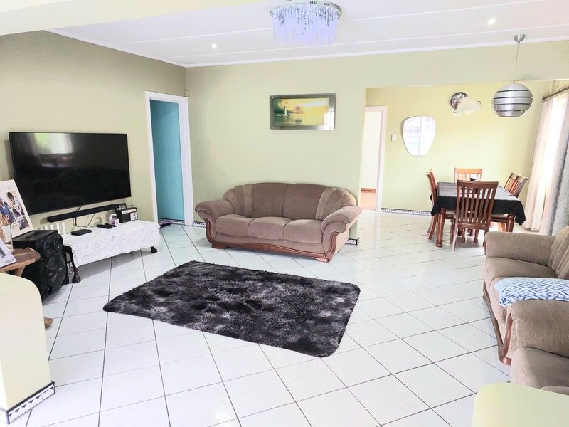 3 Bedroom House for Sale in Brighton Beach, Bluff, Durban, KwaZulu Natal - Photo 8