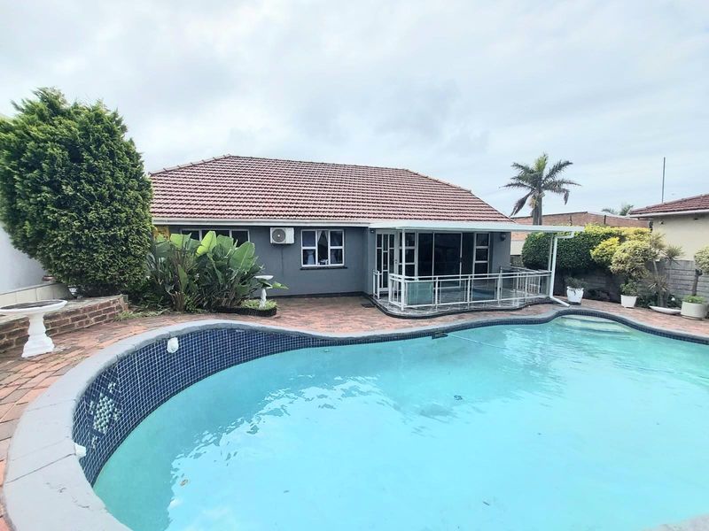 3 Bedroom House for Sale in Brighton Beach, Bluff, Durban, KwaZulu Natal - Photo 2