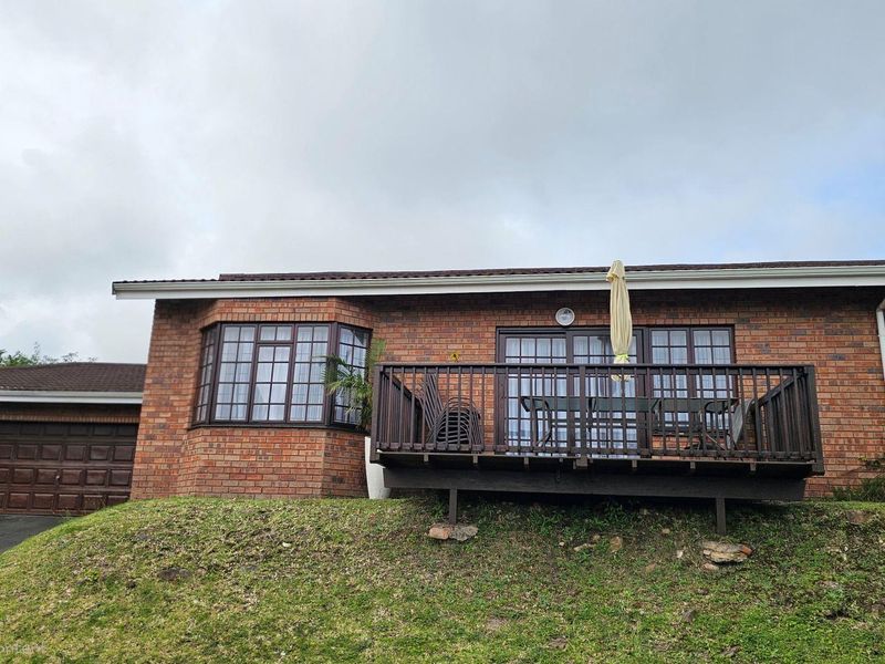 Superb, spacious 2 bedroom Townhouse on the market in a tranquil Eco Estate - Photo 2