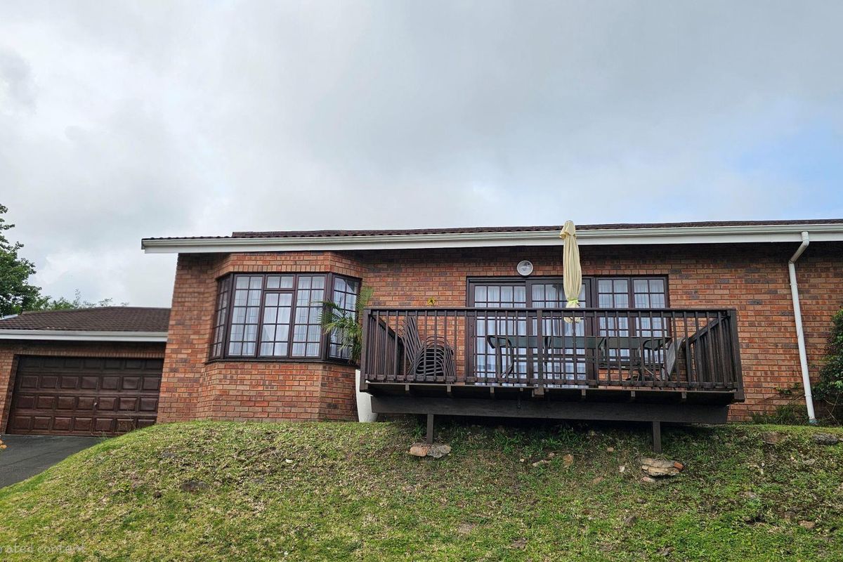 Superb, spacious 2 bedroom Townhouse on the market in a tranquil Eco Estate - Photo 2