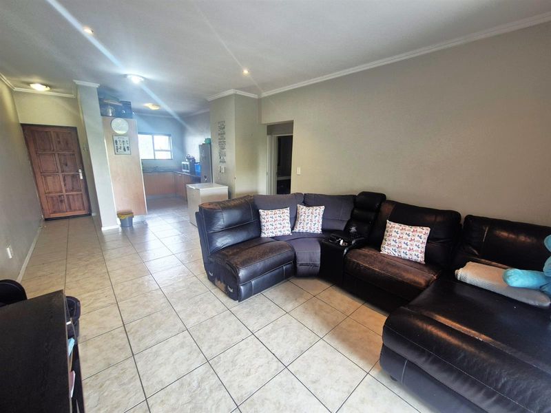 Apartment For Sale in Ferndale, Randburg - Photo 2