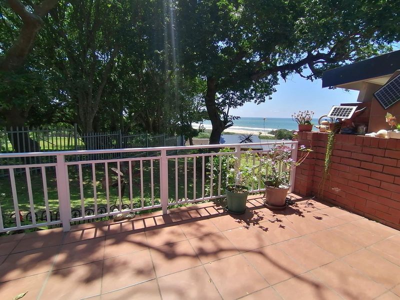 Shelly Beach. Townhouse With Beautiful Sea Views Close To The Beach - Photo 3