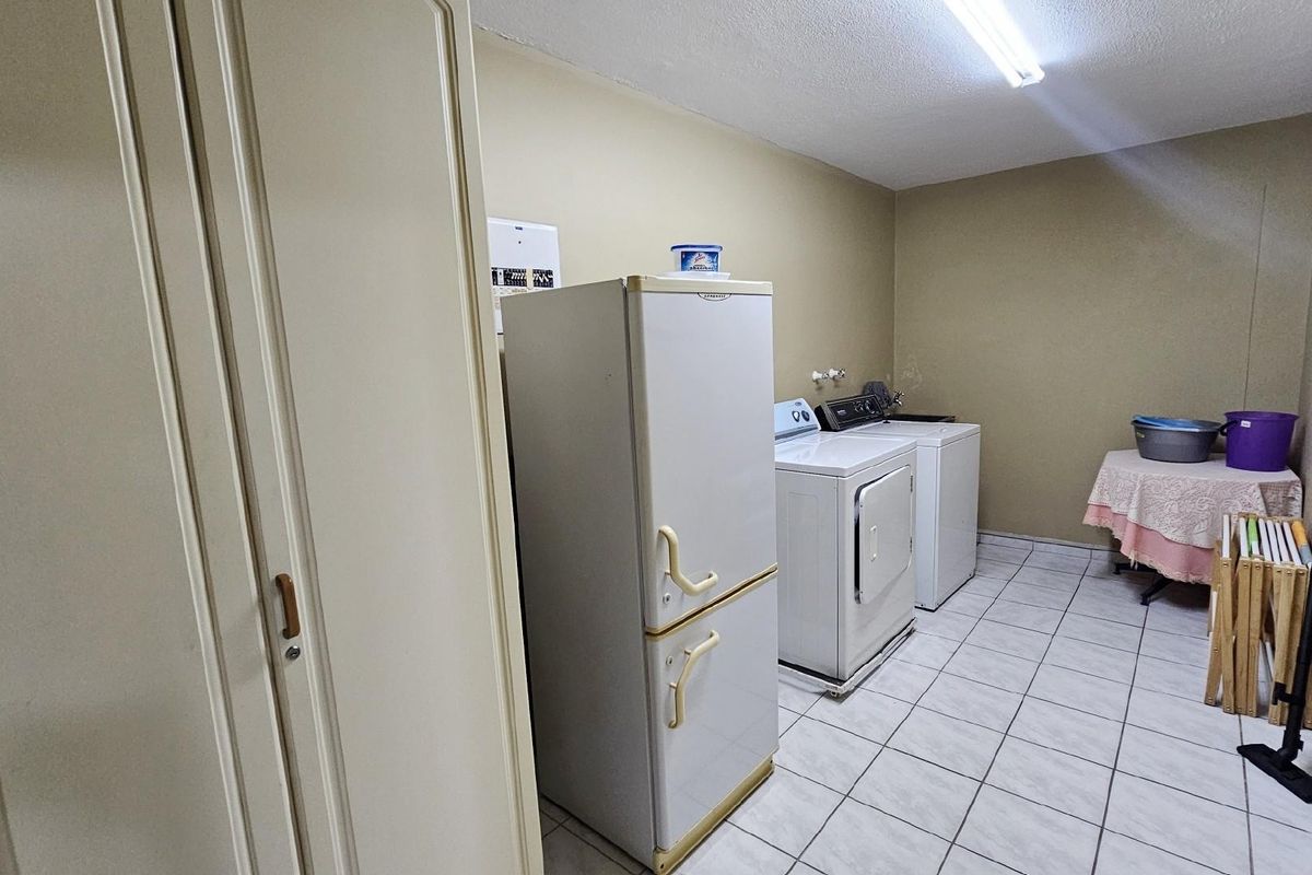 Spacious, fully furnished Apartment For Sale in Margate, KwaZulu Natal - Photo 4