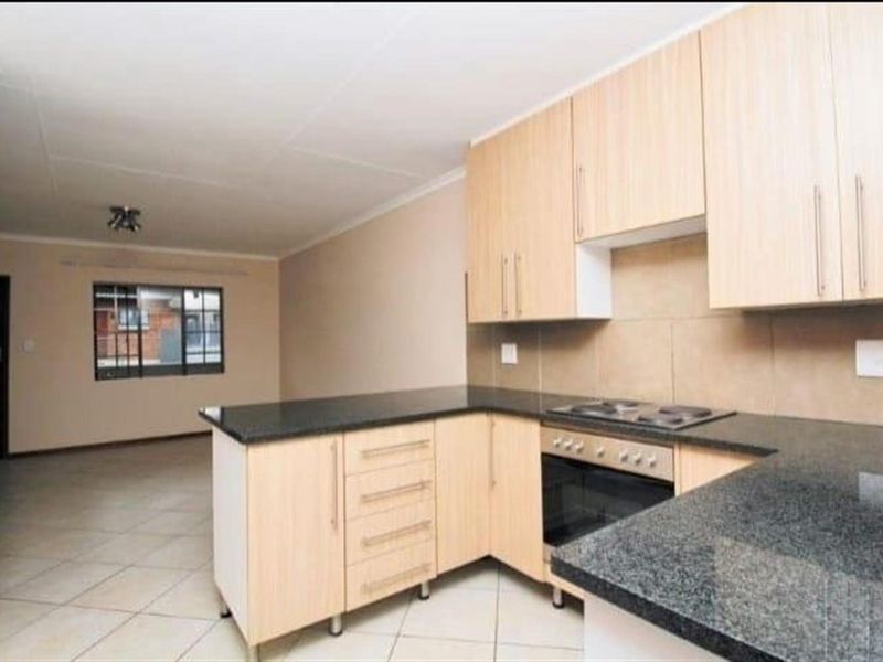 2 bed,1 Bath apartment for sale in Sage wood - Photo 5