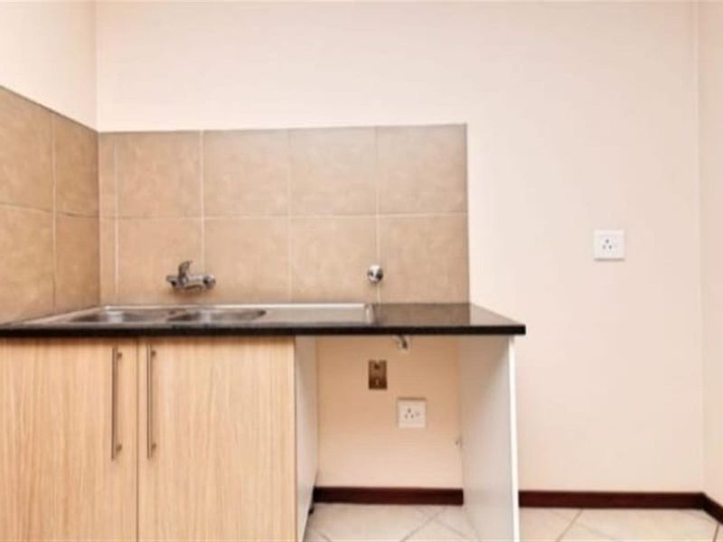 2 bed,1 Bath apartment for sale in Sage wood - Photo 6