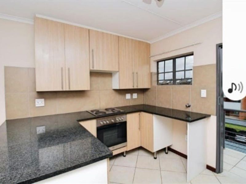 2 bed,1 Bath apartment for sale in Sage wood - Photo 4